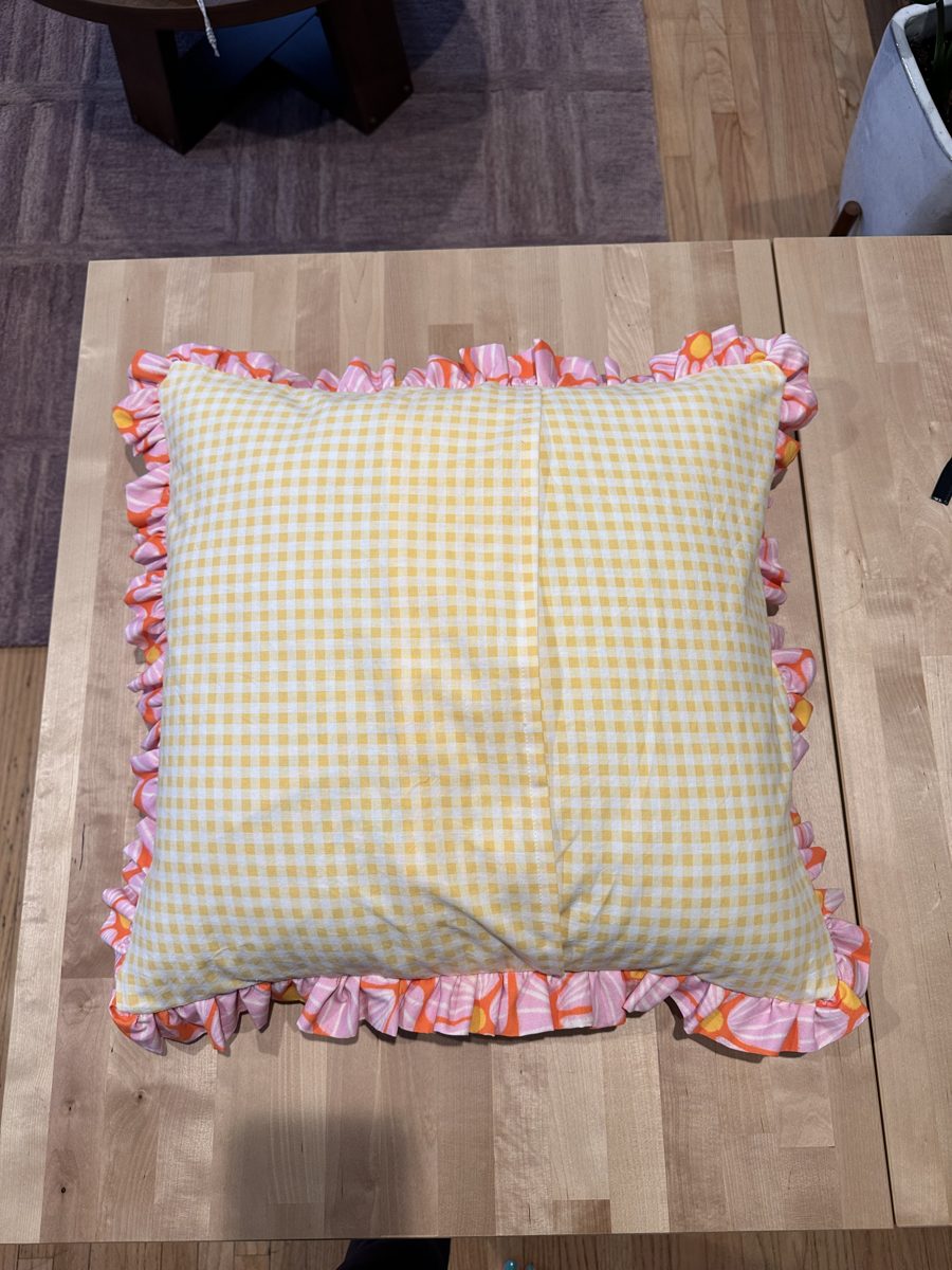 Pillowcase with envelope back closure